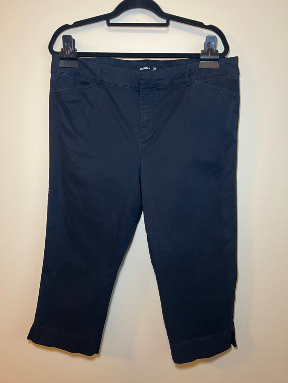 Old Navy Pixie Mid Rise Black Crop Pants Stretch Capri Size 16